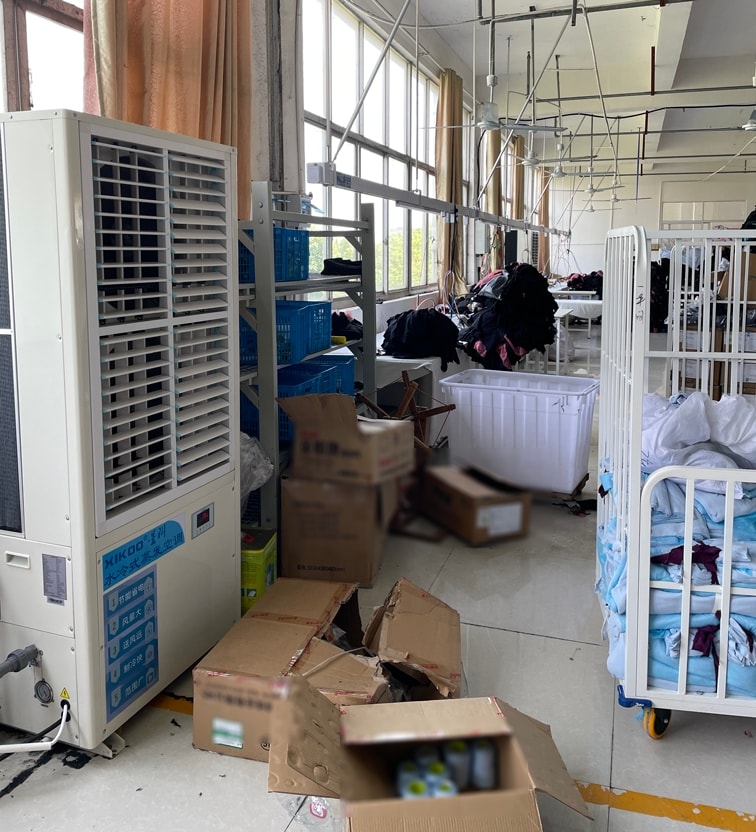 制衣廠整體降溫，安裝工業省電空調-立式雙風口軸流機組